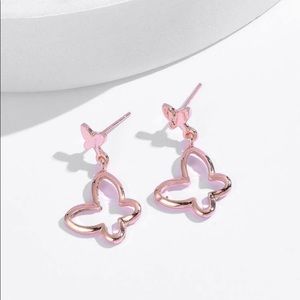 💖 Gold Butterfly Earrings